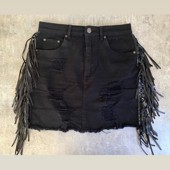 Kate Moss style denim skirt with fringe - Picture 6 of 7